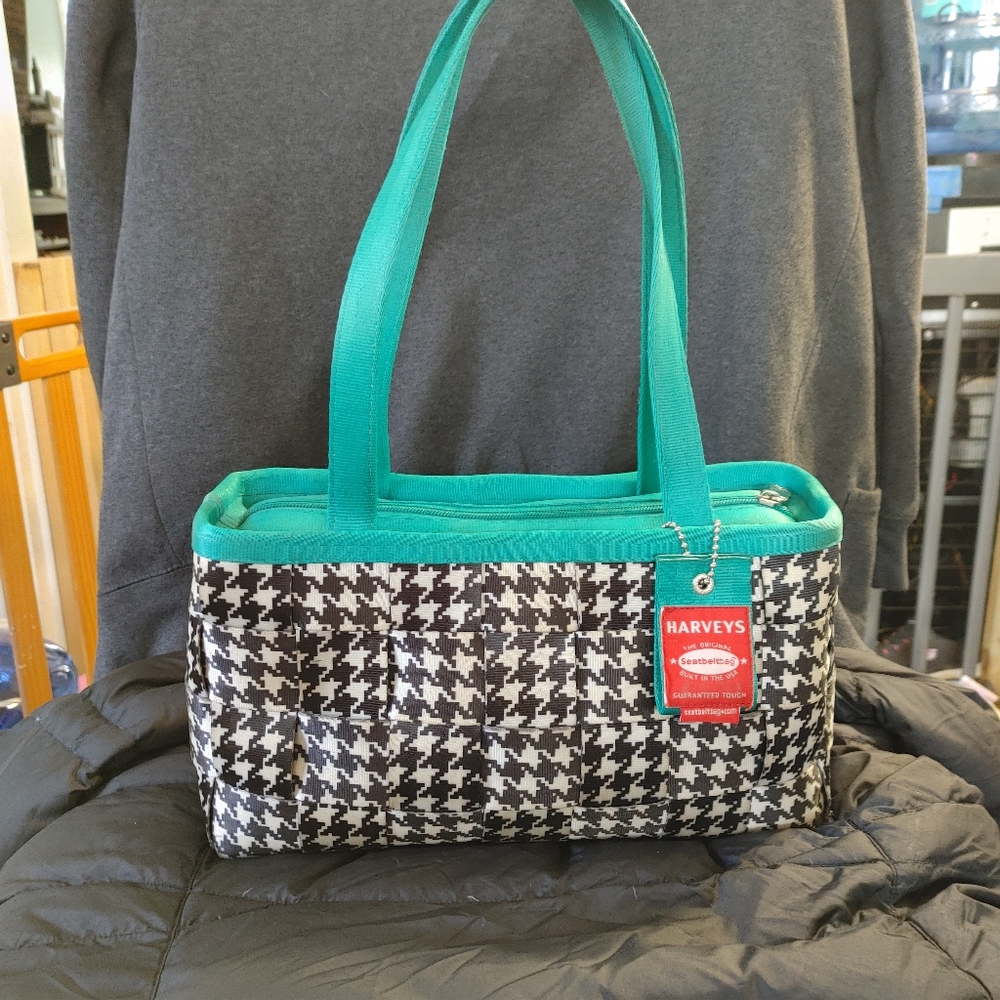 Harvey seatbelt purse